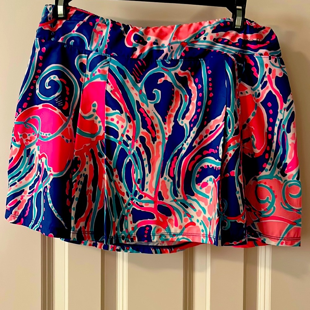 Cute, stylish Lily skirt!